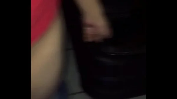 Rica mocosa le gusta que le revienten el culo