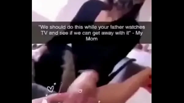 Madre masturba a su hijo